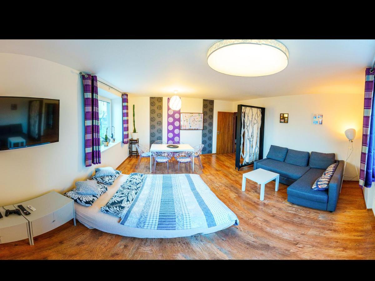 Apartment Pod Sychrovem - Prague — Photos 2